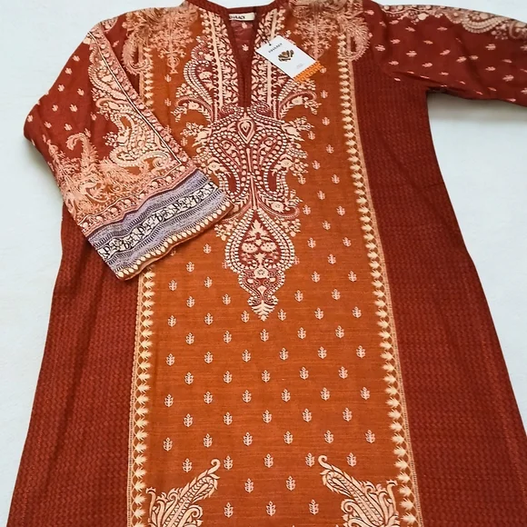 NWT New Embroidered Red Kurta Size Large Bust 21 - Picture 5 of 12